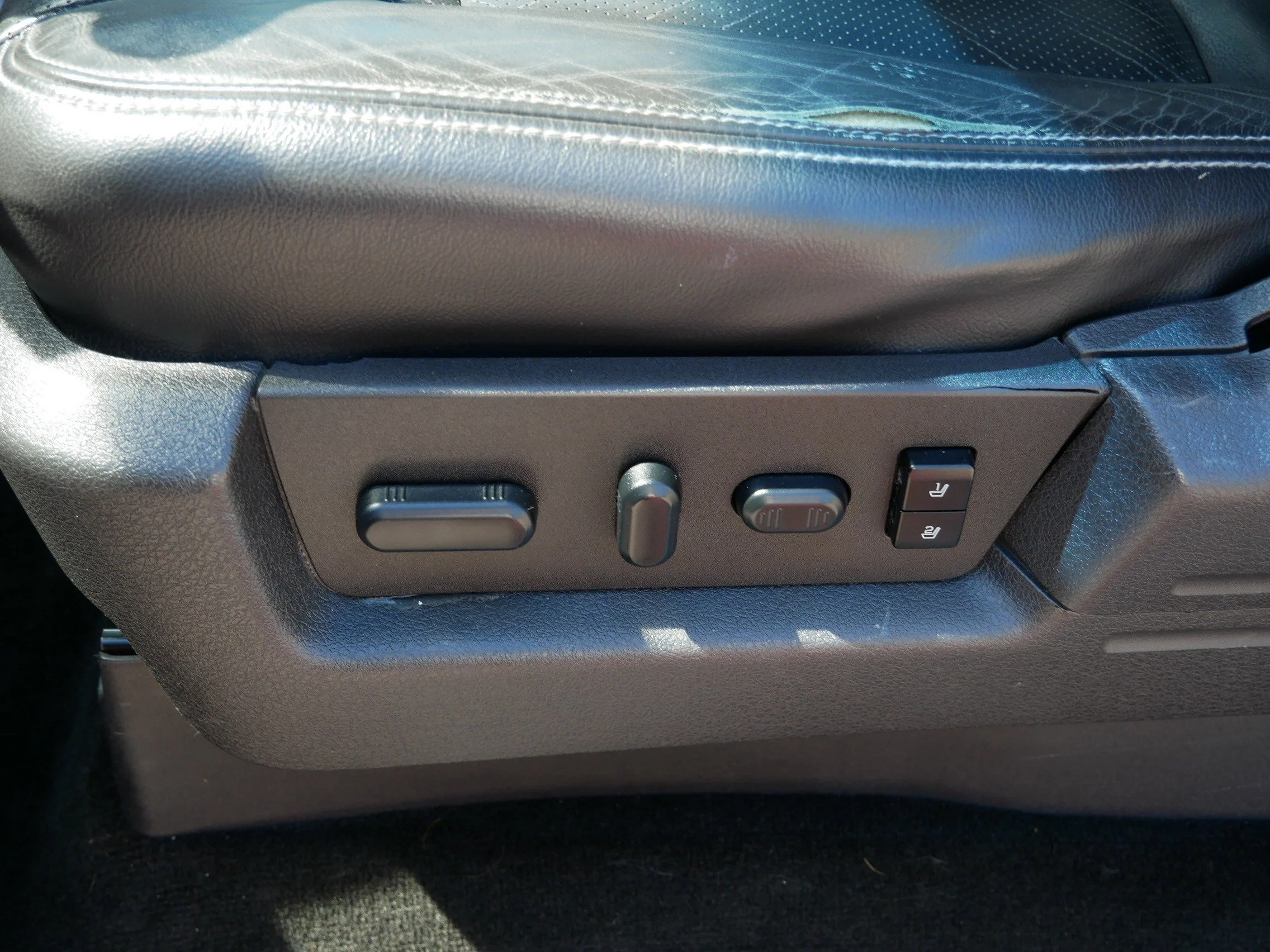 Used 2012 Ingot Silver Metallic Ford FX4 image 18