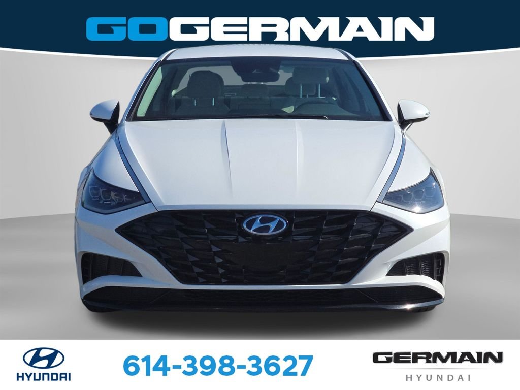 Used 2023 White Hyundai SEL image 2