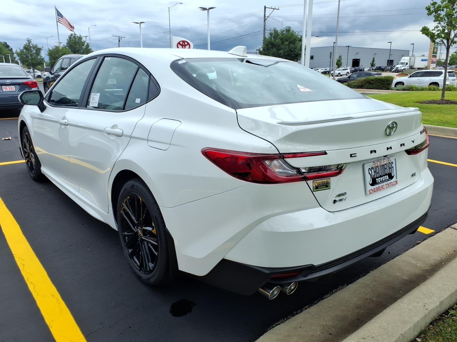 New 2026 Ice Cap Toyota  SE AWD image 5