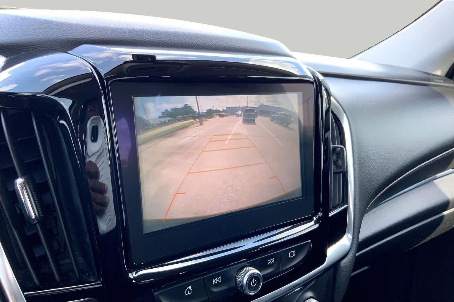 Used 2018 Black Currant Metallic Chevrolet LT Cloth image 28