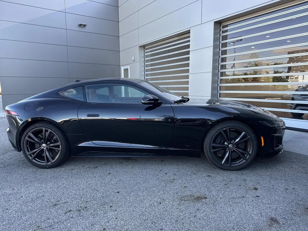 2024 Jaguar F-Type R75 - Photo 7