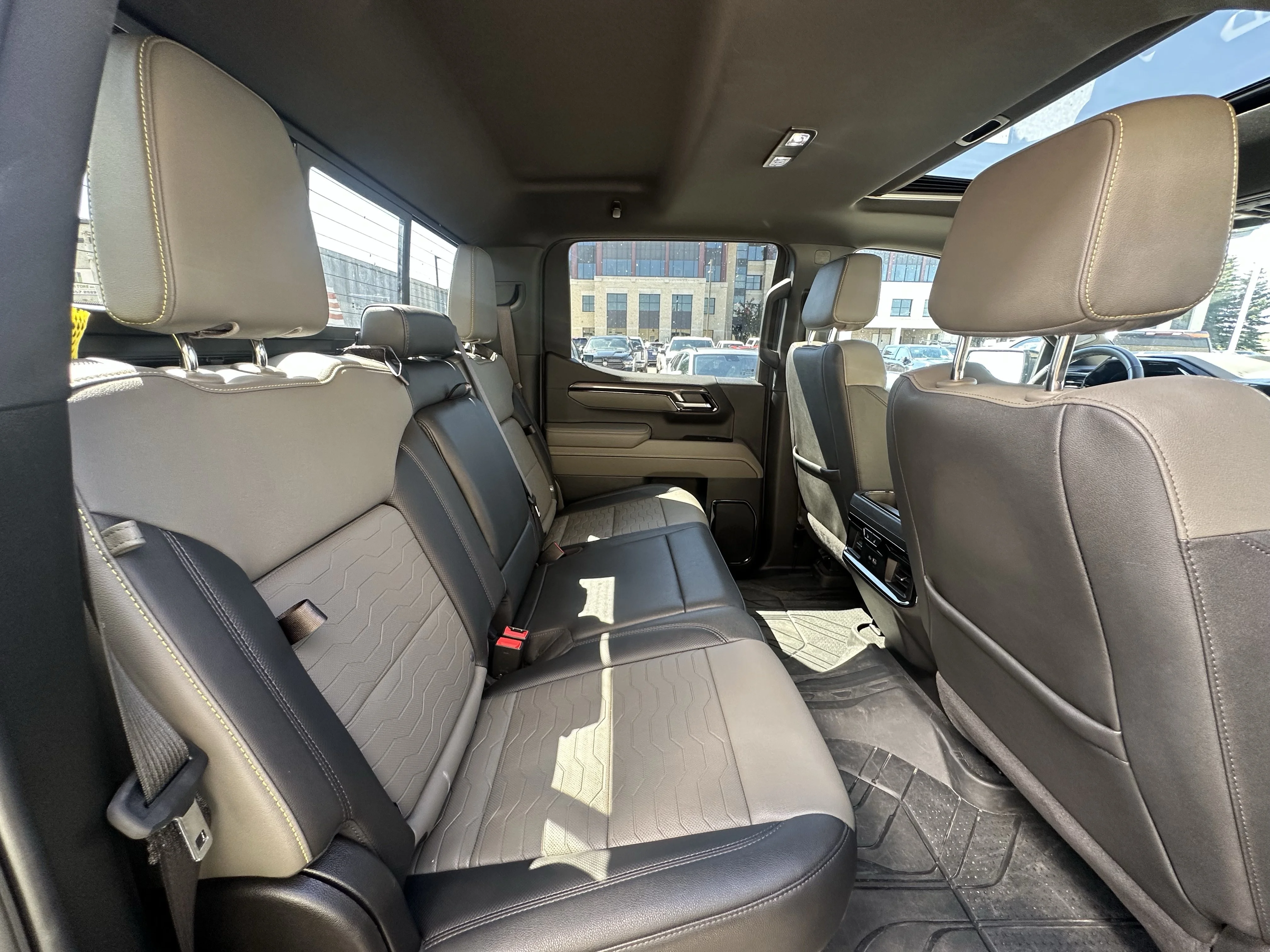 Certified Used 2025  Chevrolet ZR2 image 23