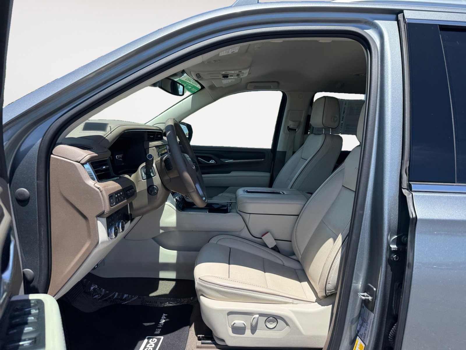 Used 2023 Sterling Metallic GMC Denali image 10