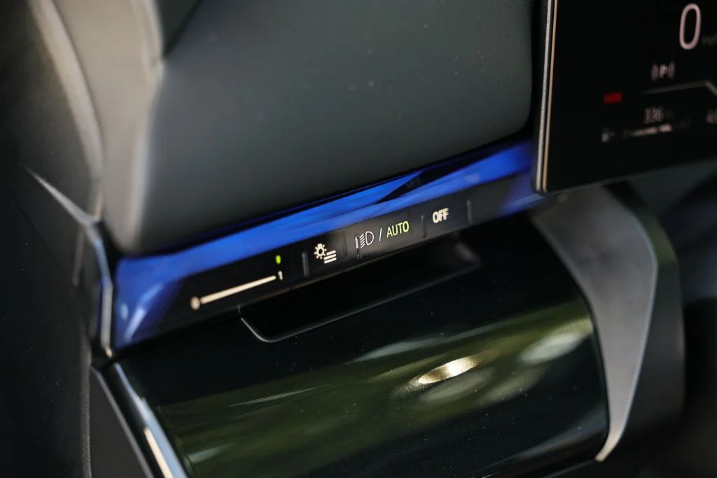Used 2027 Carbon Black Metallic BMW 530i xDrive image 17