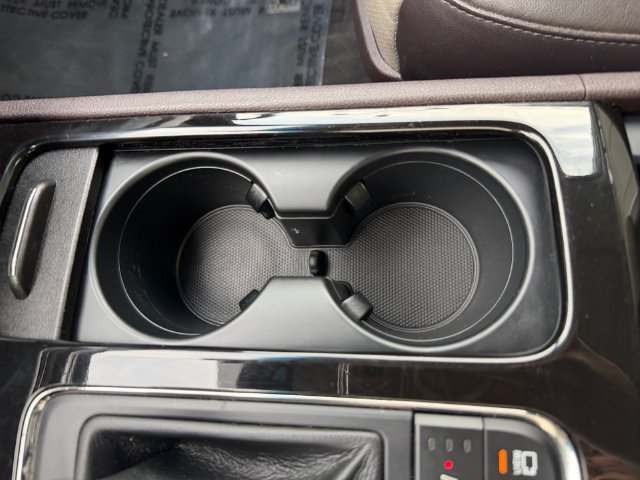 Used 2016 Black Kia SXL image 26