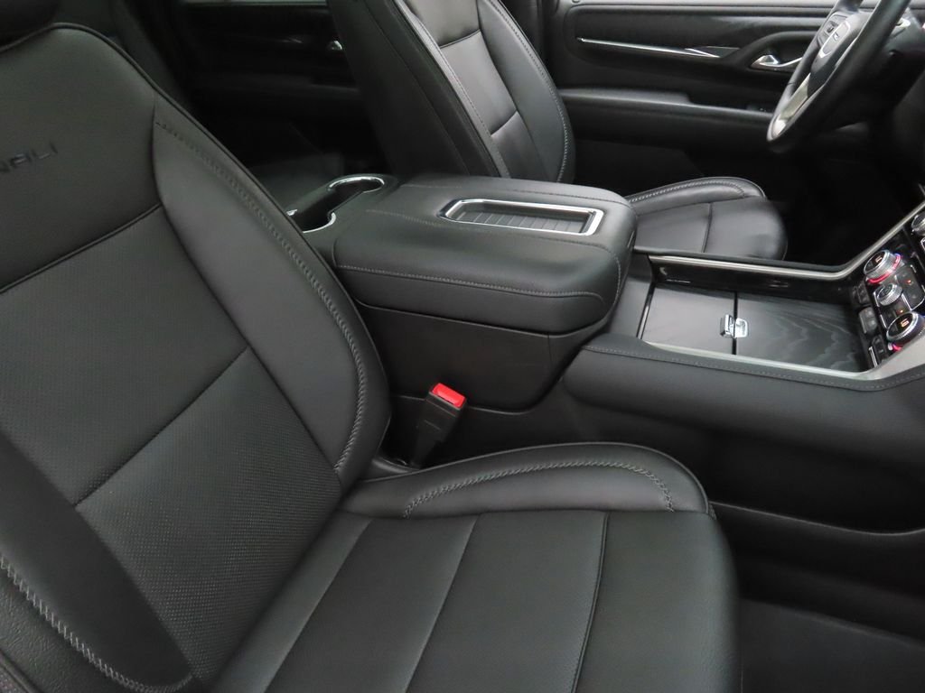 Used 2023 White GMC Denali image 25