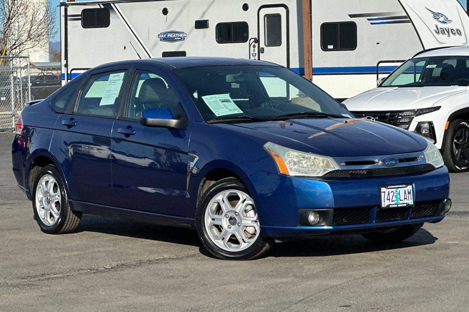 Used 2008 Ford Focus SE with VIN 1FAHP35N28W289126 for sale in Medford, OR