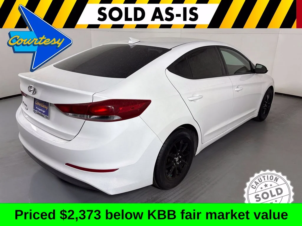 Used 2017 White Hyundai SE image 8