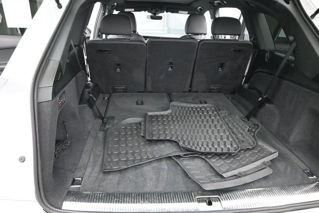 Used 2023 White Audi 55 Premium image 19