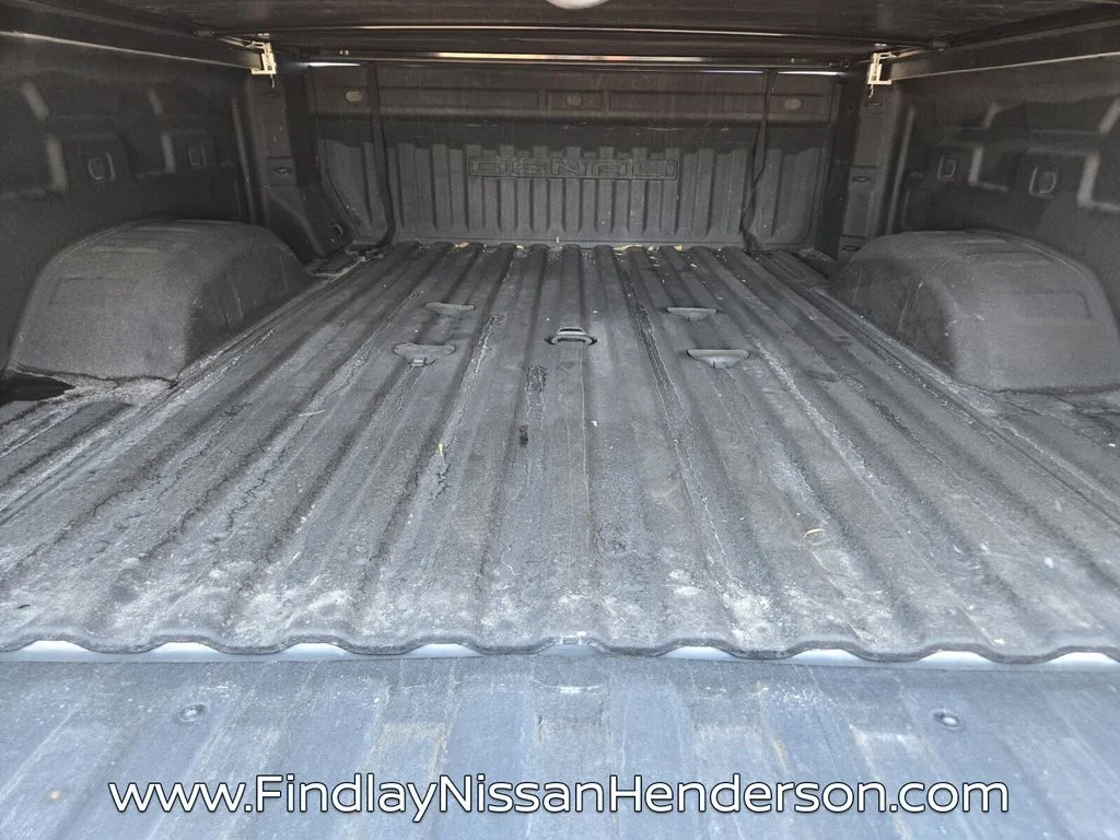 Used 2021 Silver GMC Denali image 15