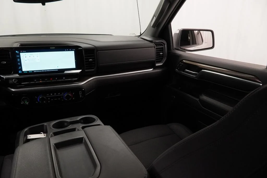 Used 2024 Summit White Chevrolet LT (2FL) image 15