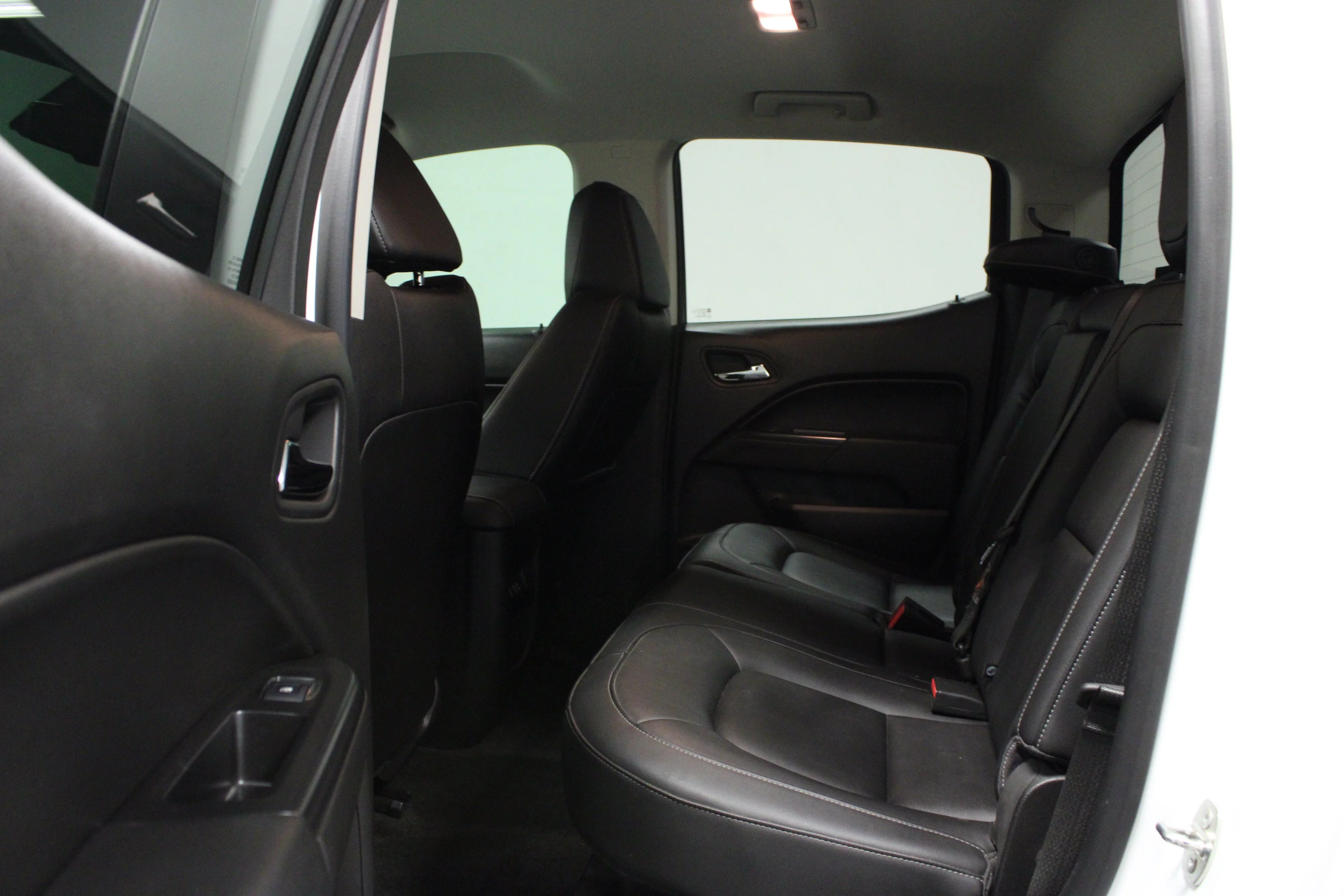 Used 2018 SUMMIT WHITE Chevrolet 4WD ZR2 image 13