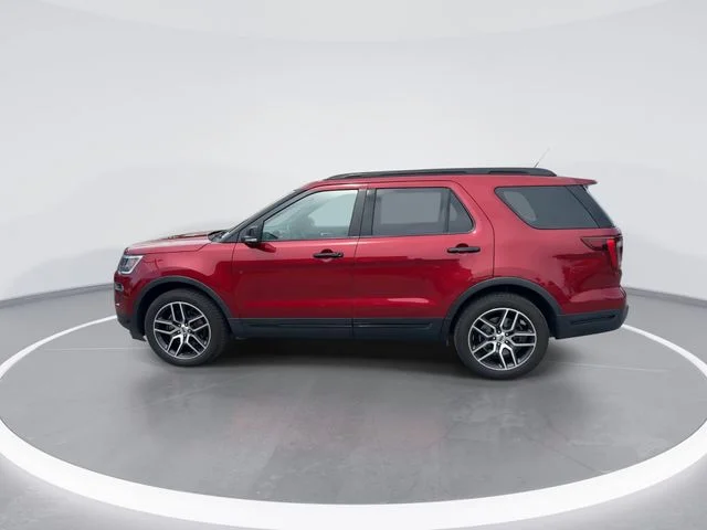 Used 2018 Red Ford Sport image 4