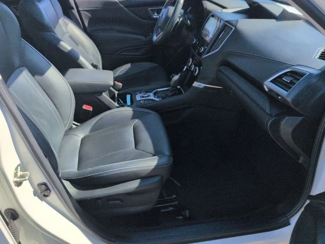 Used 2021 White Subaru Touring image 39