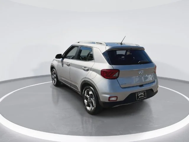 Used 2026 Silver Hyundai SEL image 7