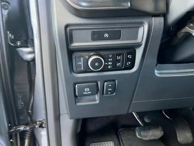 New 2025 Carbonized Gray Metallic Ford Tremor® image 41
