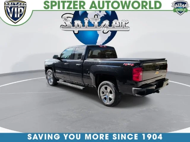 Used 2018 Black Chevrolet Custom image 12