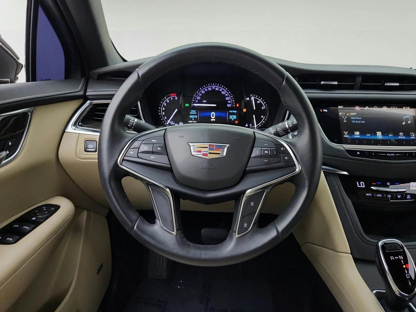 Used 2019 DARK MOCHA Cadillac FWD image 22