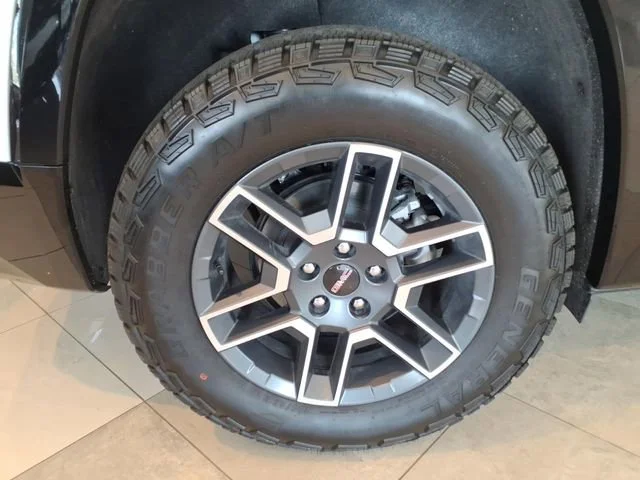 2026 GMC Terrain AT4 - Photo 6