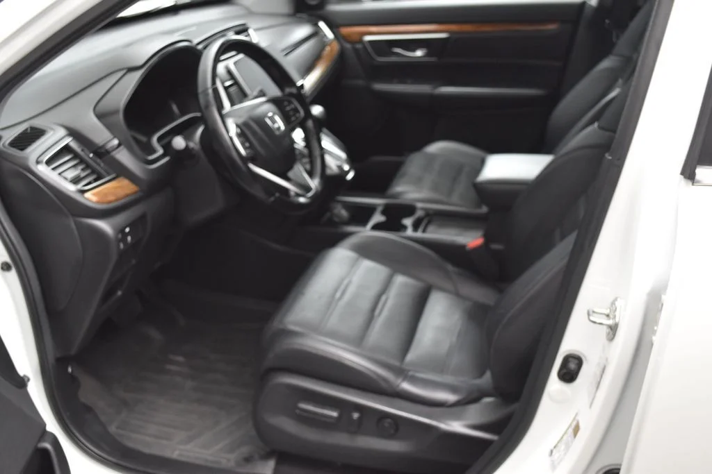 Certified Used 2018 White Honda Touring image 9