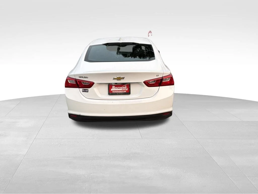 Used 2023 White Chevrolet LT image 4