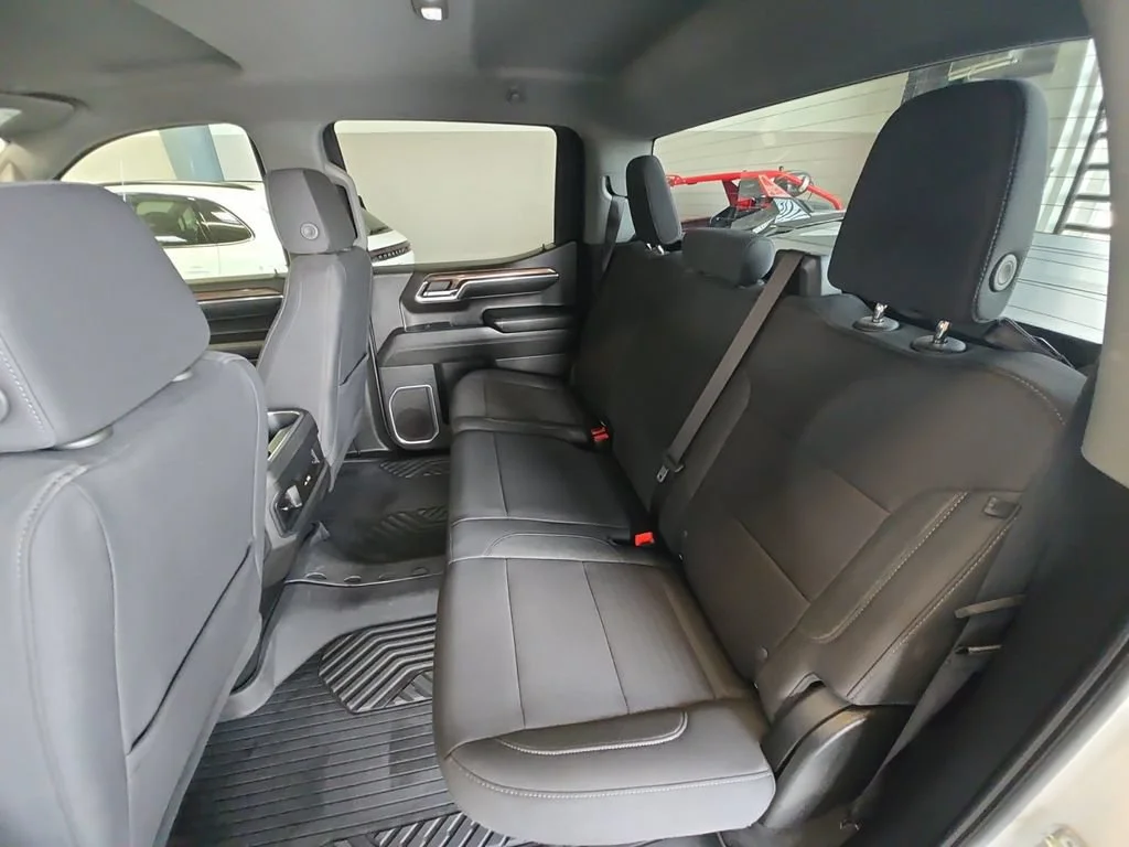 Used 2024 Summit White Chevrolet RST image 22