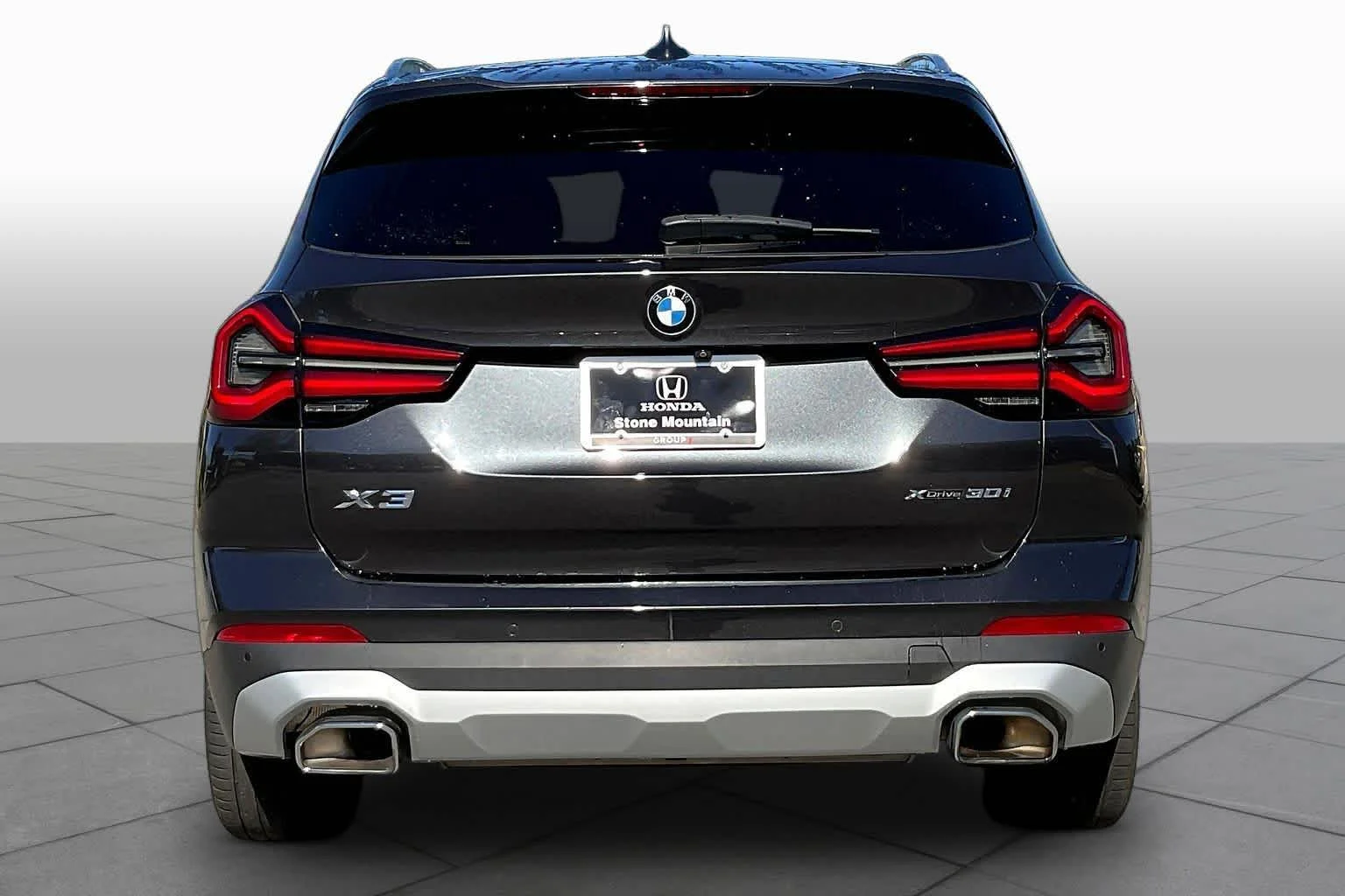 Used 2022 Brooklyn Grey Metallic BMW xDrive30i image 5