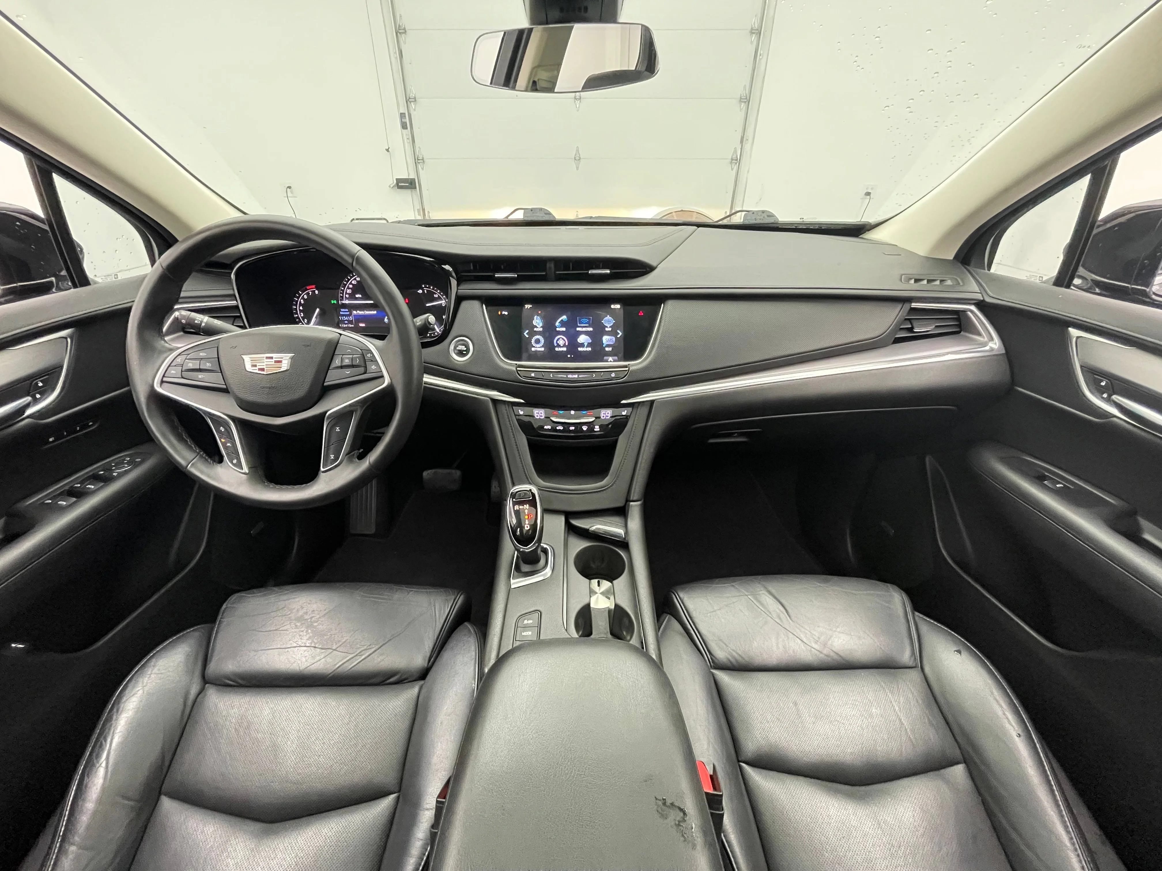 Used 2017 STELLAR BLACK METALLIC Cadillac Luxury AWD image 3