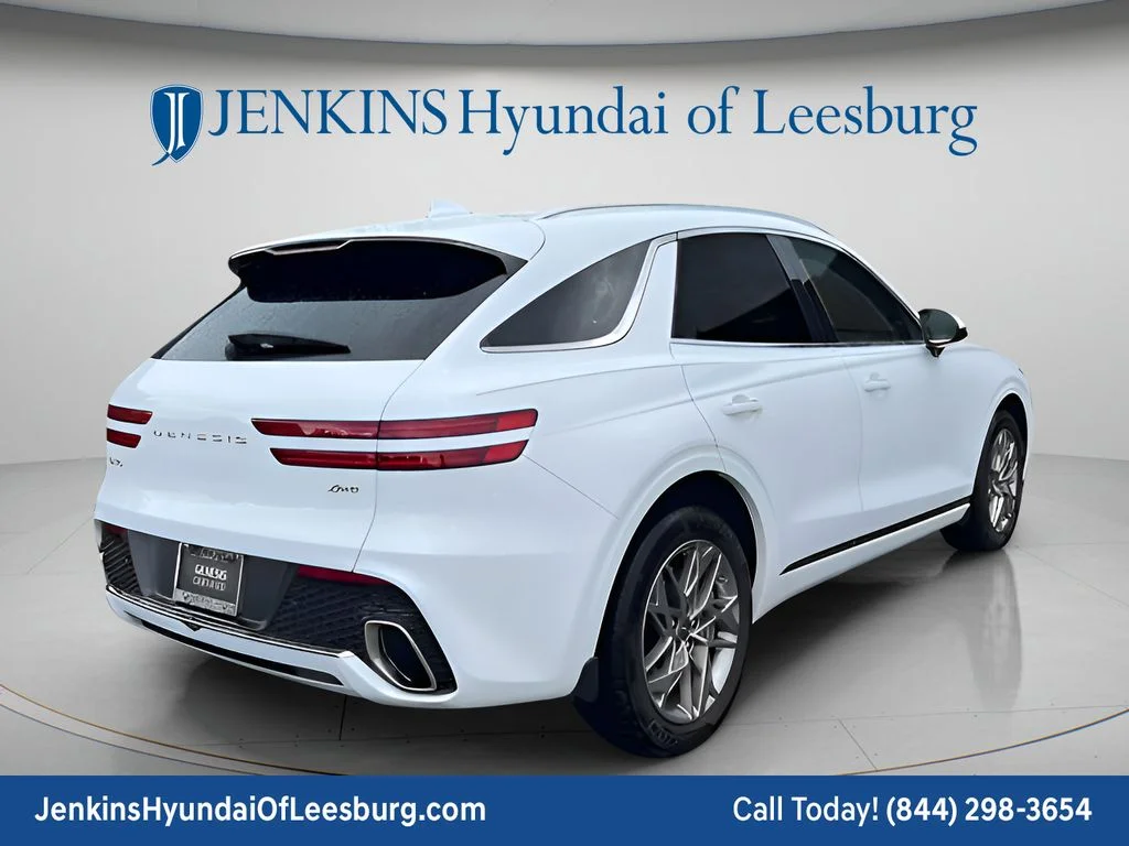 Used 2025 White Genesis 2.5T image 3