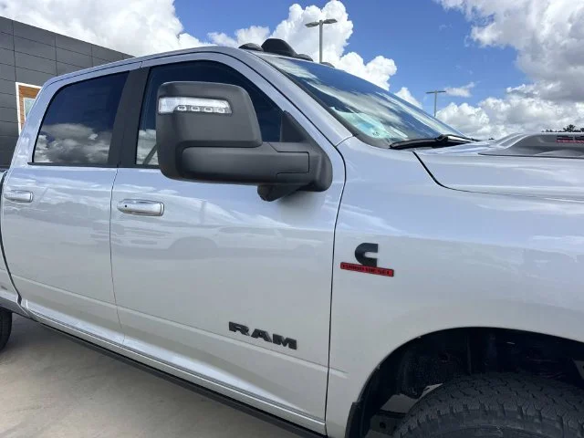 New 2027 Silver-Zynith Exterior Paint RAM Laramie image 26