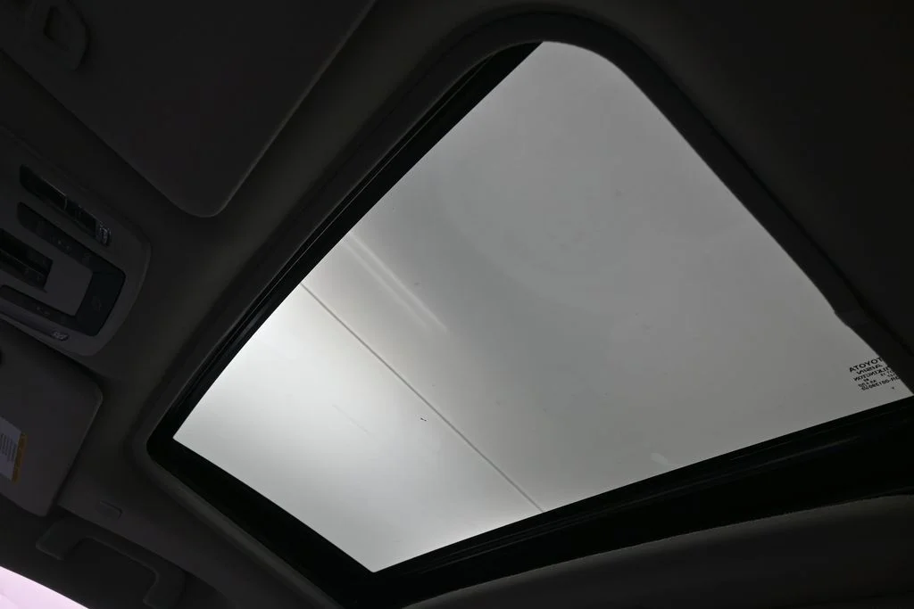 Used 2025 Midnight Black Metallic Toyota XLE image 31