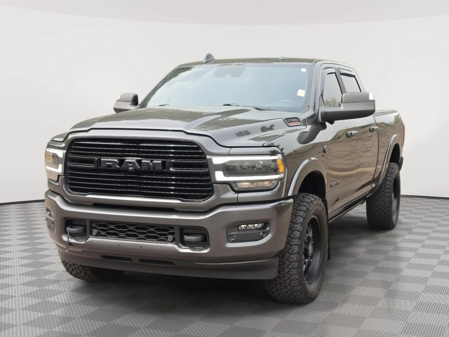 Used 2021 Granite Crystal Metallic Clearcoat Ram Laramie image 3