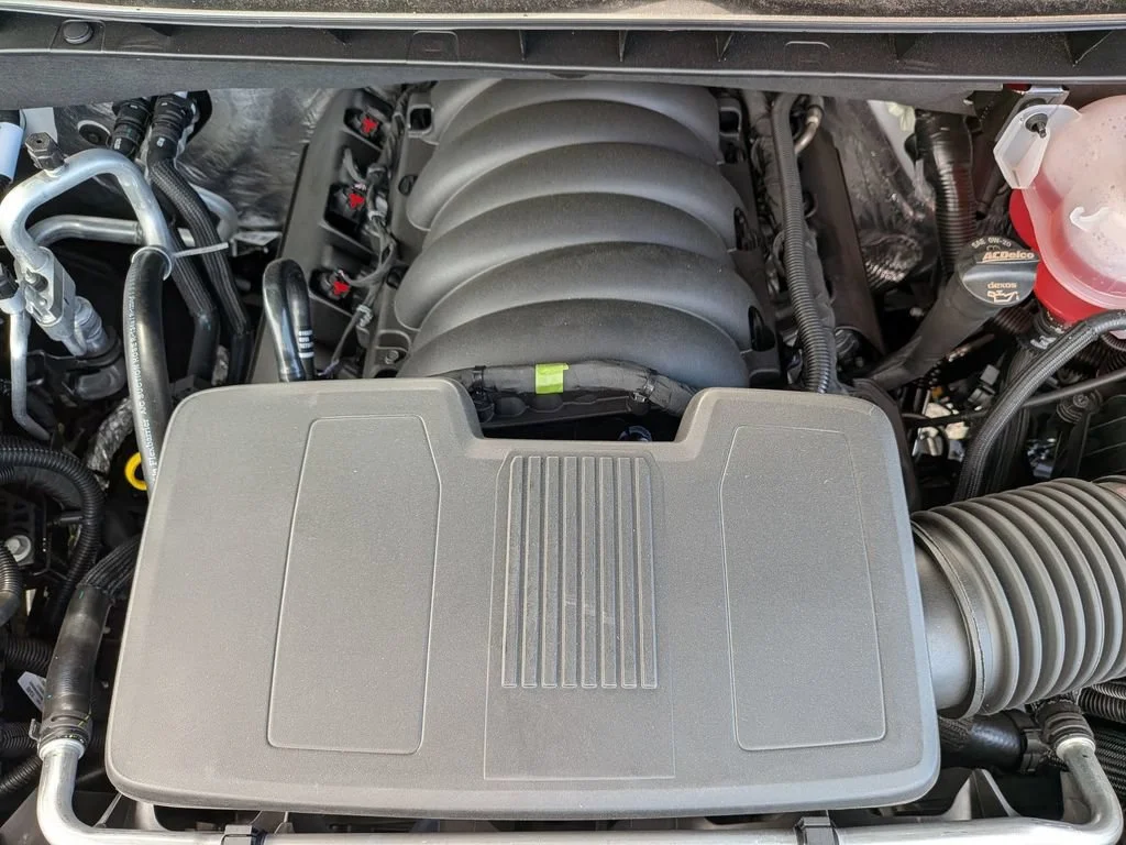 New 2026 Summit White Chevrolet ZR2 image 13