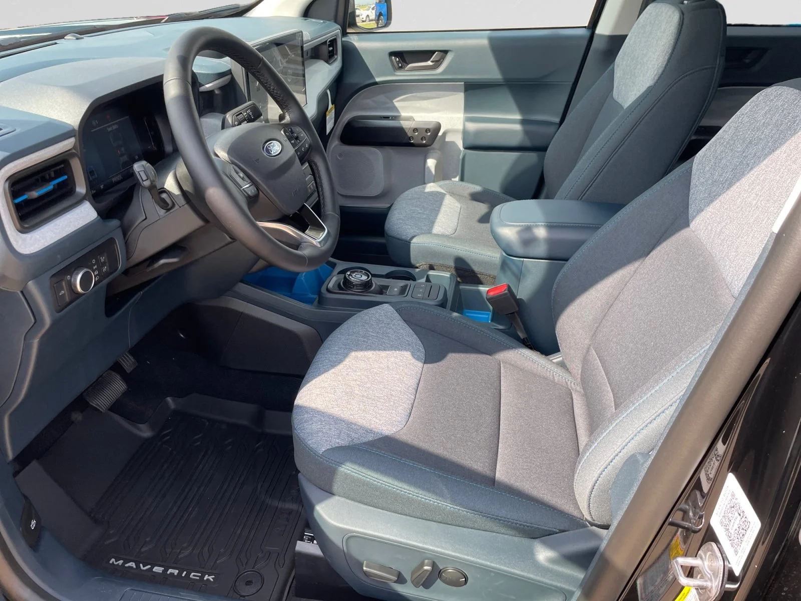 New 2026 Shadow Black Ford XLT image 13