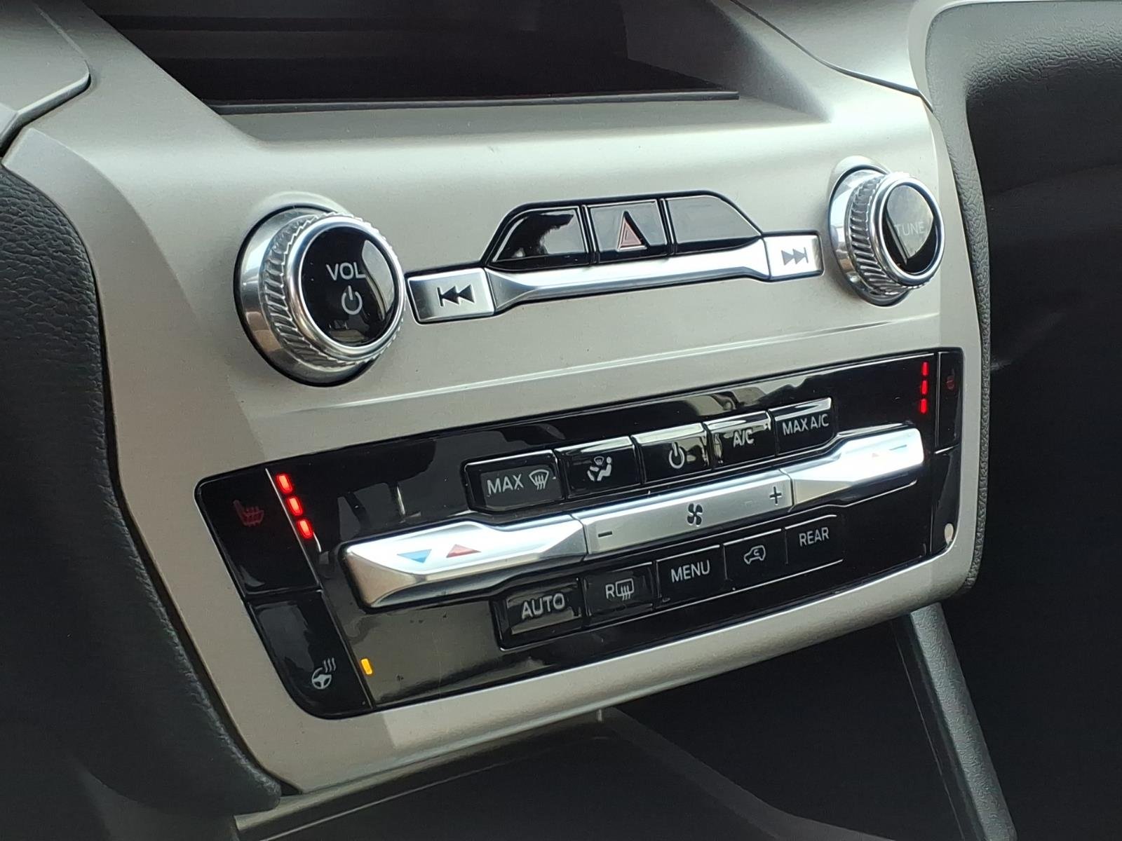 Used 2023 Gray Ford XLT image 7