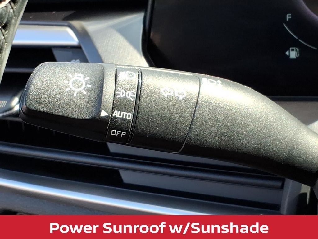 Used 2023 Dark Moss Kia S v6 w/sunroof & 3rd row image 20