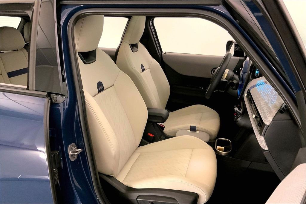Used 2026 Indigo Sunset Blue Metallic MINI  image 6