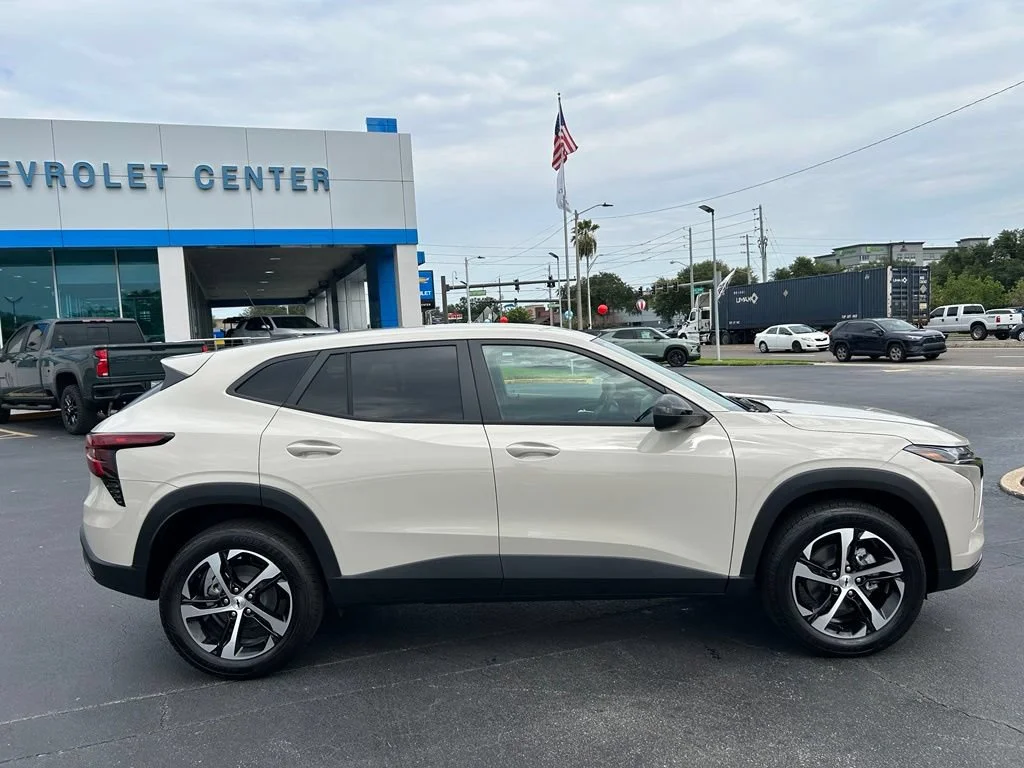 2026 Chevrolet Trax RS - Photo 9