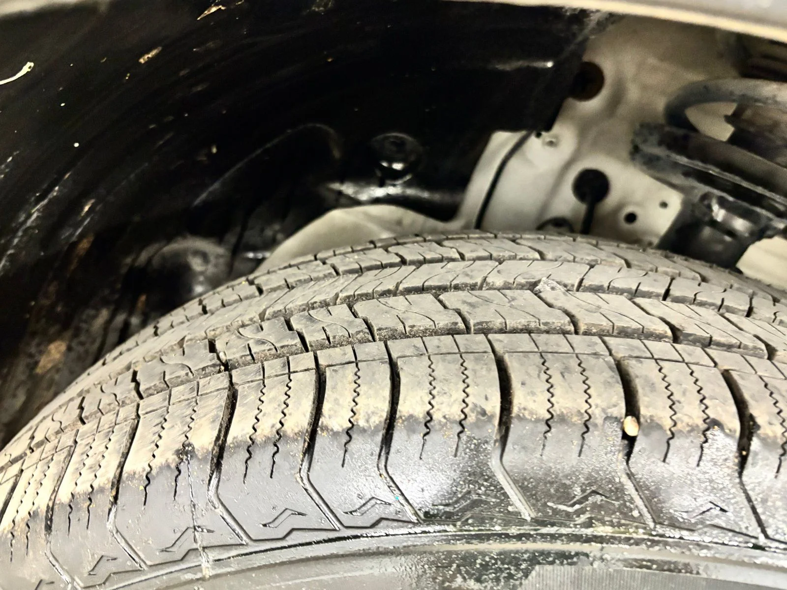 Used 2024 Gray Honda EX-L image 11
