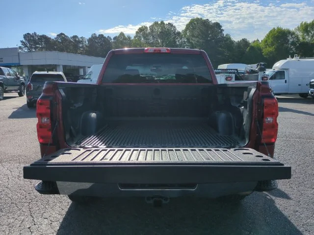 Used 2018 CAJUN RED TINTCOAT Chevrolet LT image 23