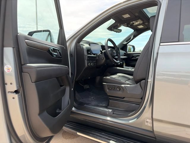 2026 Chevrolet Suburban High Country - Photo 9