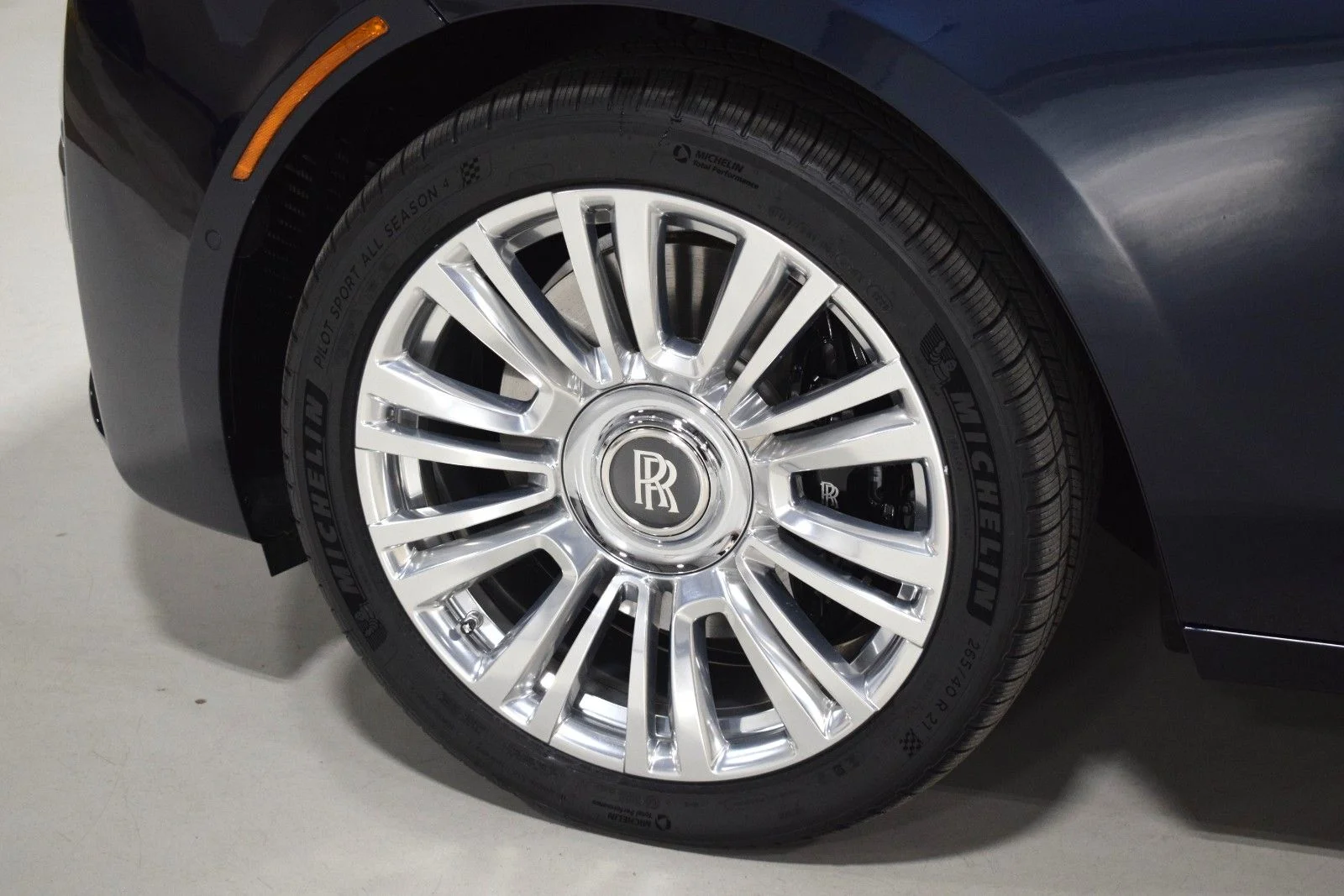 Used 2021 Blue Rolls-Royce  image 17