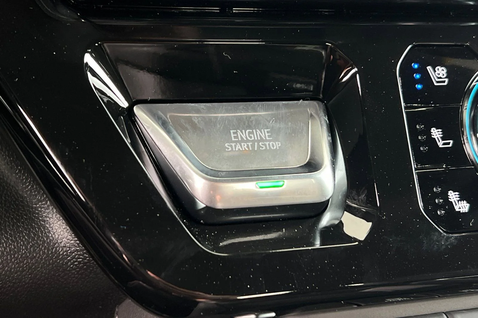 2026 GMC Sierra 2500HD Denali - Photo 21