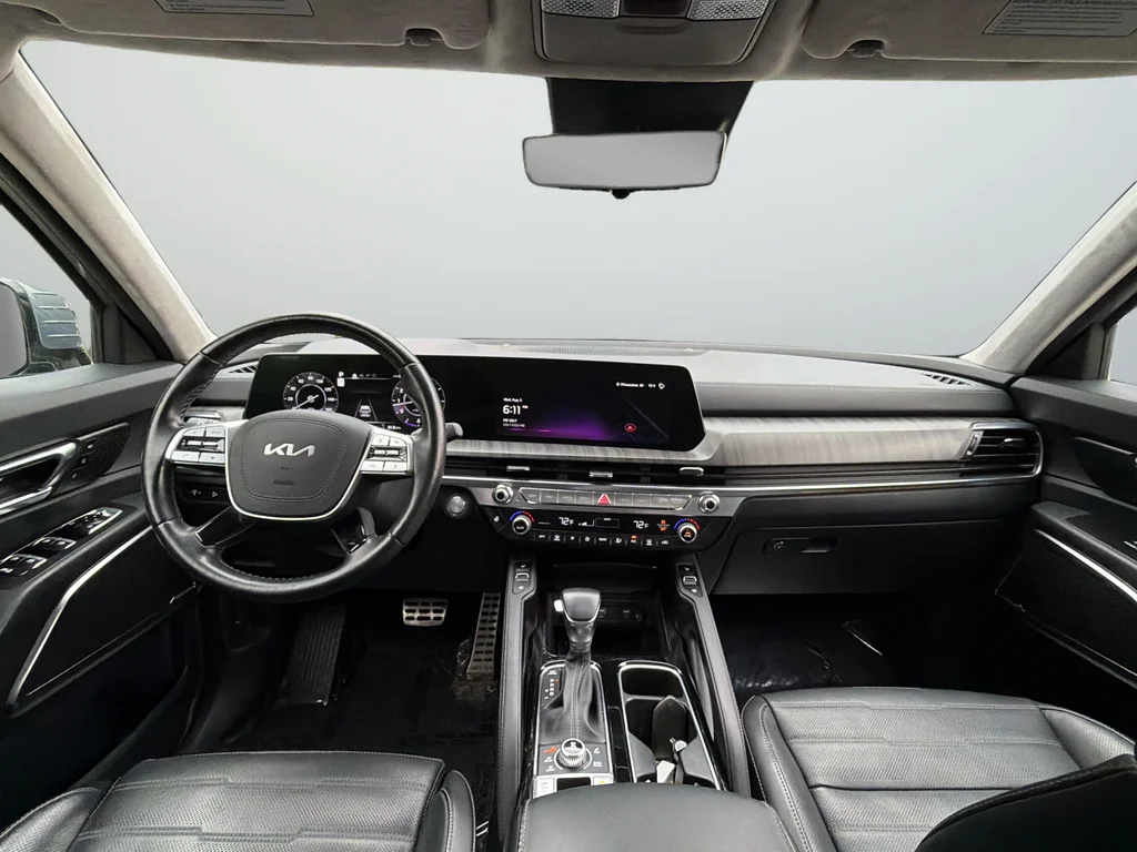 Used 2024 Silver Kia SX-Prestige image 10