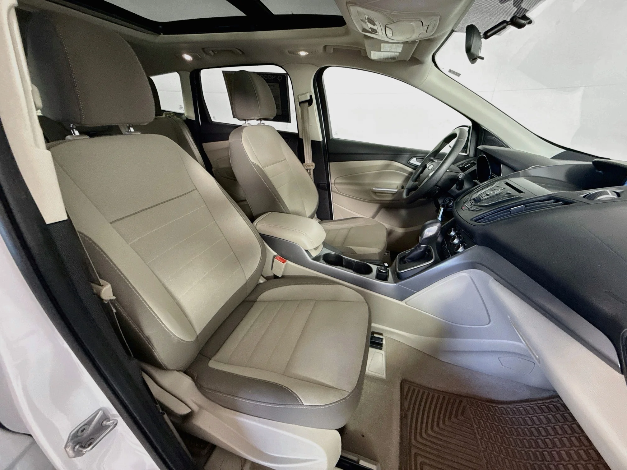Used 2013 Oxford White Ford SE image 26