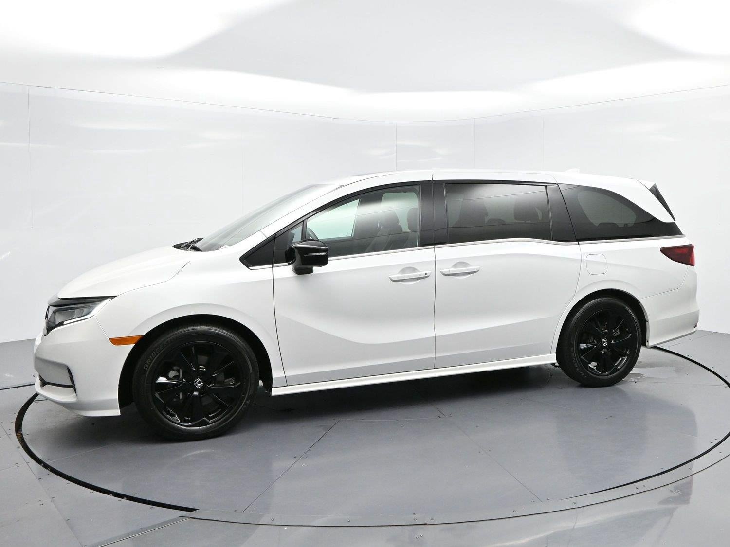 Used 2024 White Honda Sport image 4