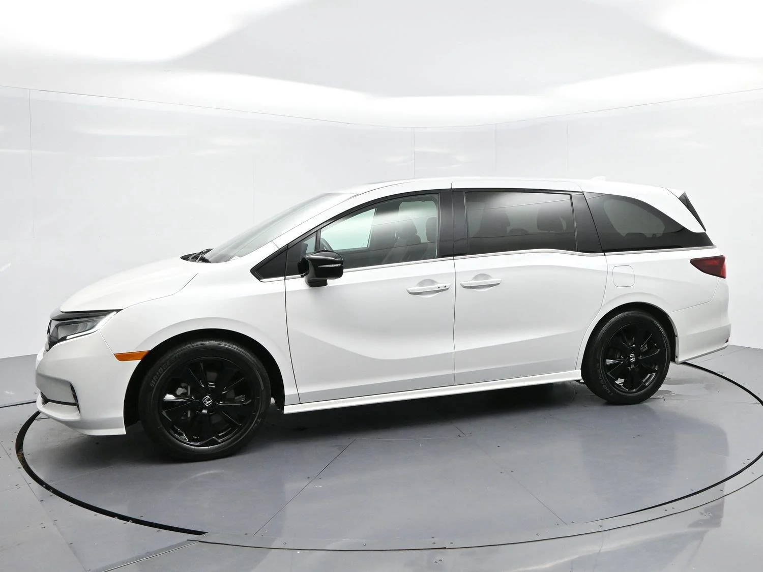 Used 2024 White Honda Sport image 4