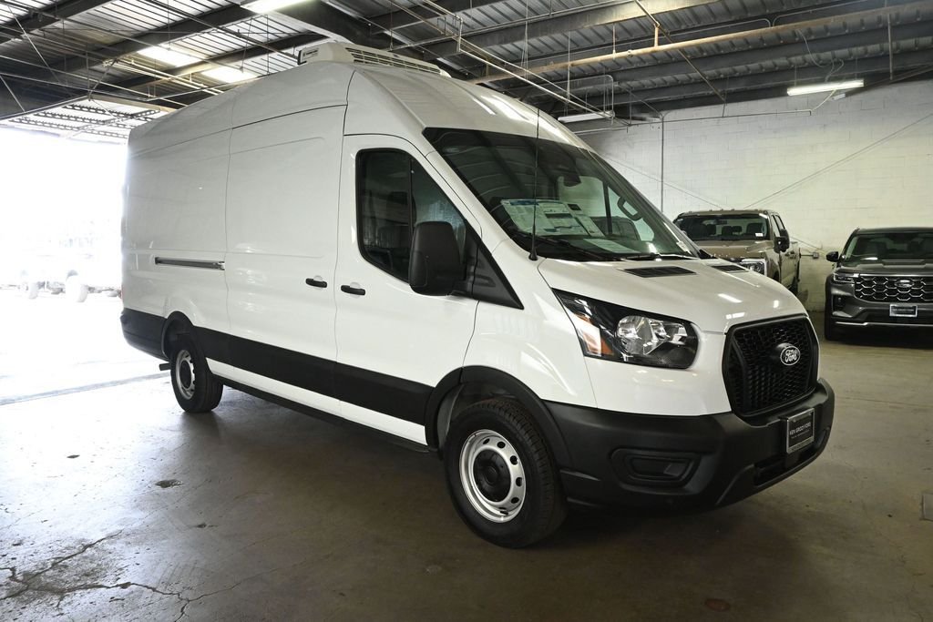 New 2026 Oxford White Ford Base image 24