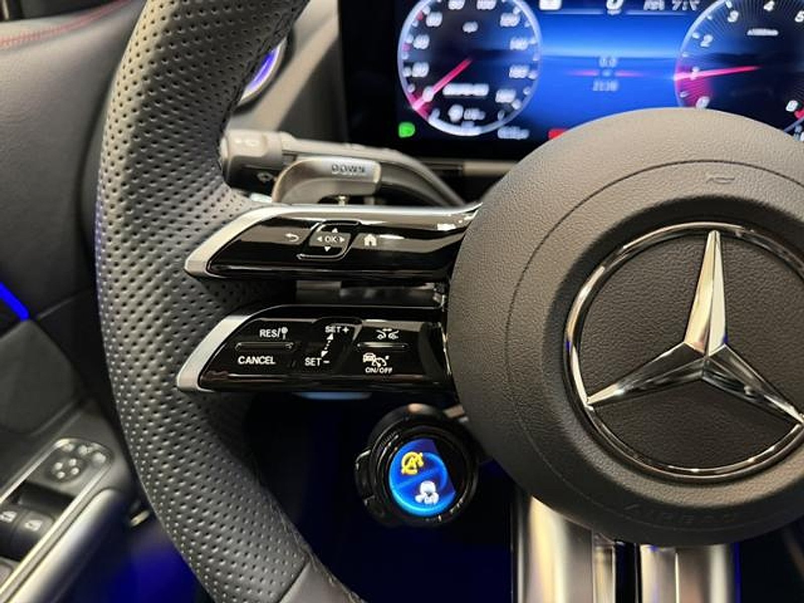 Certified Used 2026 Mountain Grey Metallic Mercedes-Benz 4MATIC® image 22