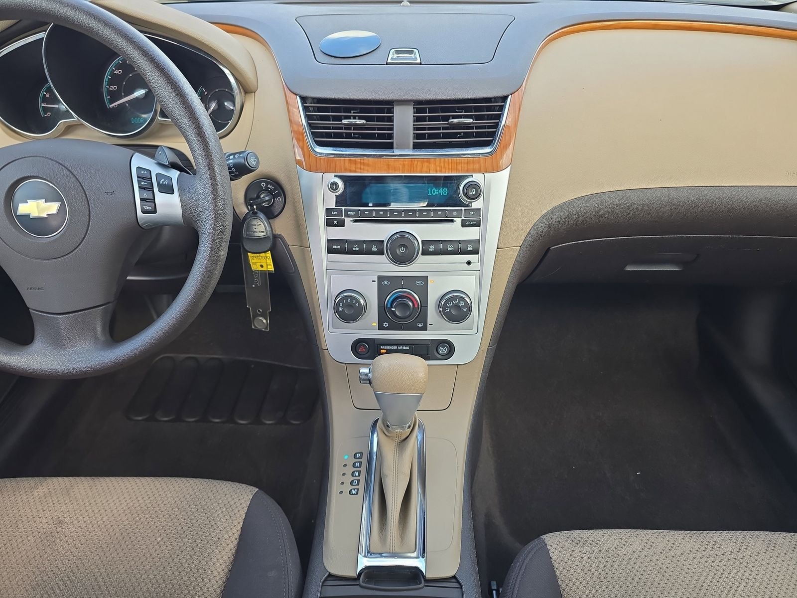 Used 2010 Gold Chevrolet LT image 10